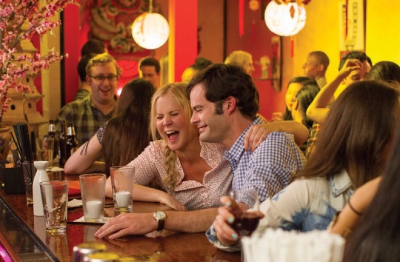 Amy (AMY SCHUMER) on a date with Aaron (BILL HADER) in “Trainwreck”,  Photo Credit: Mary Cybulski © 2015 Universal Studios. ALL RIGHTS RESERVED.