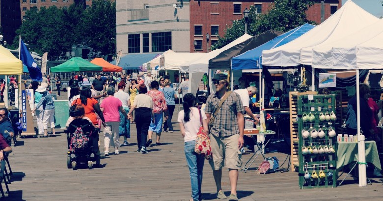 Saturday Holiday Artisan Market at Canalside