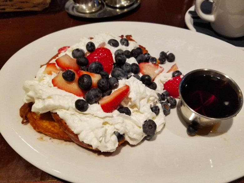 Raclettes Croissant French Toast