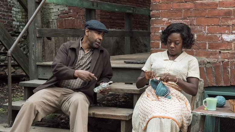 Denzel Washington and Viola Davis in Fences