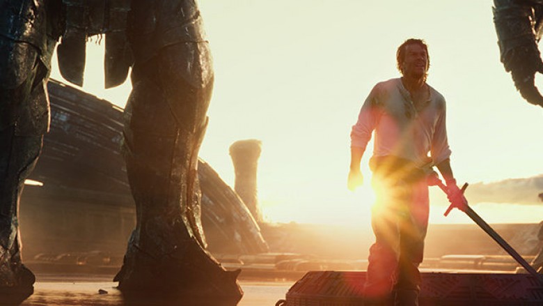 Mark Wahlberg as Cade Yeager in TRANSFORMERS: THE LAST KNIGHT, from Paramount Pictures. © 2017 Paramount Pictures. All Rights Reserved. HASBRO, TRANSFORMERS, and all related characters are trademarks of Hasbro. © 2017 Hasbro. All Rights Reserved.