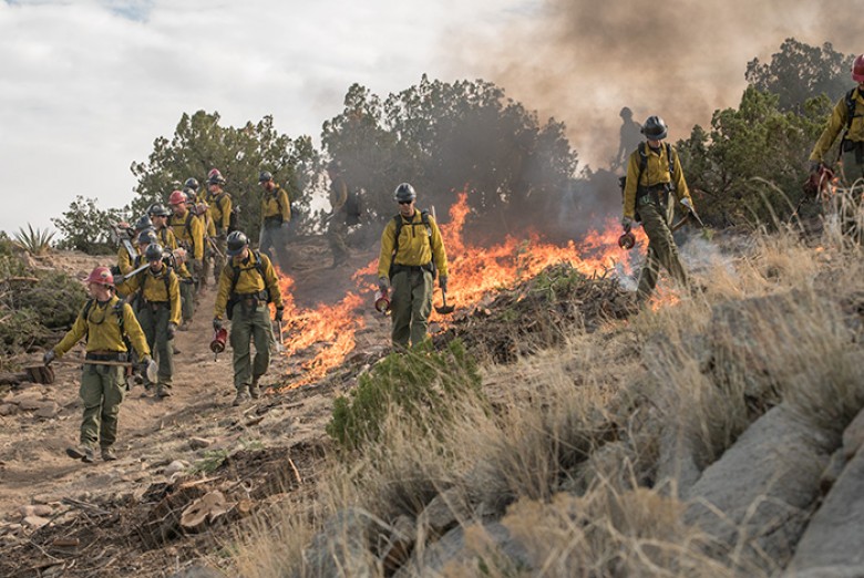 Granite Mountain Hotshots start the back burn at Yarnell Hills in Columbia Pictures’ ONLY THE BRAVE.