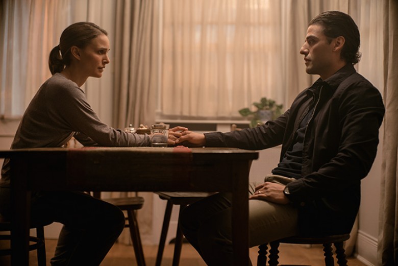 Left to right: Natalie Portman and Oscar Isaac in ANNIHILATION, from Paramount Pictures and Skydance.© 2018 Paramount Pictures. All Rights Reserved.