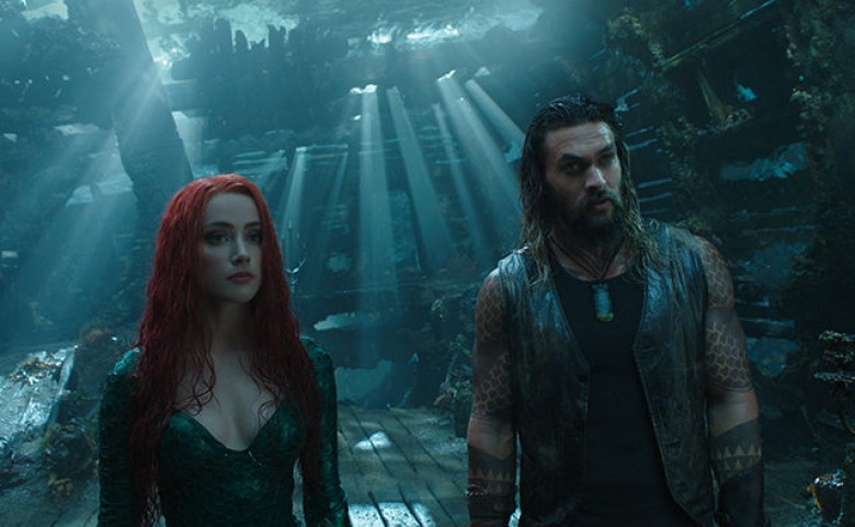 © 2018 WARNER BROS. ENTERTAINMENT INC. Photo Credit: Courtesy of Warner Bros. Pictures & © DC Comics Caption: (L-r) AMBER HEARD as Mera and JASON MOMOA as Aquaman in Warner Bros. Pictures’ action adventure “AQUAMAN,” a Warner Bros. Pictures release.