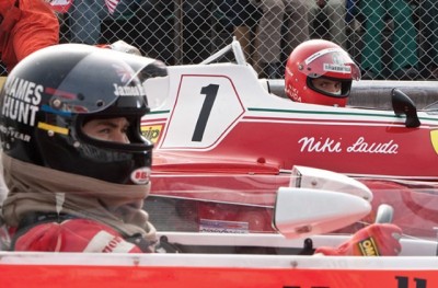  CHRIS HEMSWORTH as the charismatic Englishman James Hunt and DANIEL BRÜHL as disciplined Austrian perfectionist Niki Lauda in “Rush”, two-time Academy Award® winner Ron Howard’s spectacular big-screen re-creation of the merciless 1970s Grand Prix rivalry