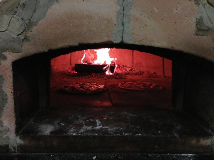 Brick oven pizza oven