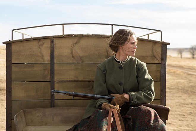 Hilary Swank stars in THE HOMESMAN. Photo credit: Dawn Jones