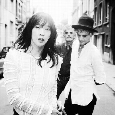 Blonde Redhead at 334 Delaware Avenue Buffalo, NY 14202 — Jun 16, 2015