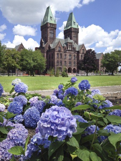 Relaxation and Recreation at the Richardson Olmsted Complex: Transitions of the Healing Acres