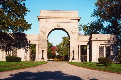Forest Lawn Inside the Gatehouse Walking Tour