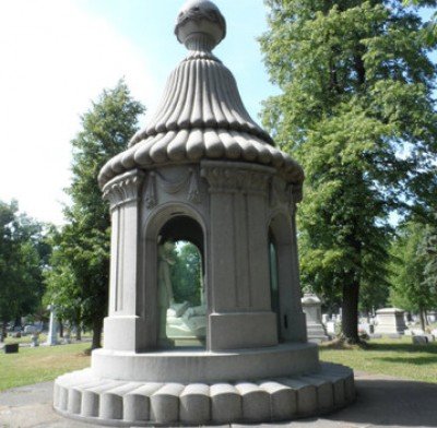 Artwork on the Forest Lawn Canvas Trolley Tour