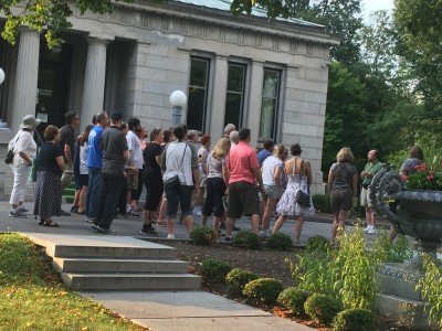 Forest Lawn's History Walking or Trolley Tour