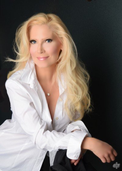 Psychic Medium Karyn Reece LIVE! — Jun 4, 2016