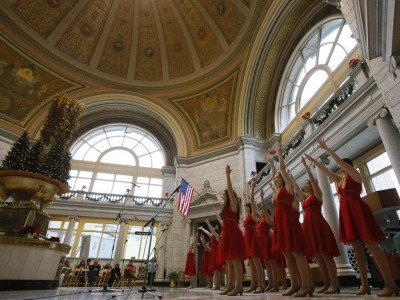 M&T Bank Holiday Music Under the Dome Series: The Park School of Buffalo Veritas Voices