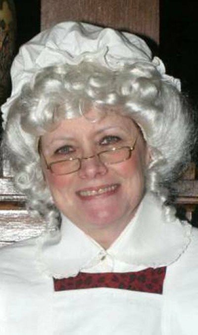 Caroling with Mrs. Claus — Dec 21, 2017