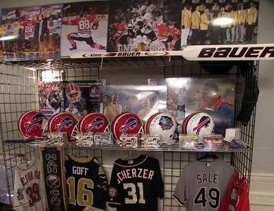 Huge Sports Card & Memorabilia Show returns to local banquet hall — Nov 18, 2018
