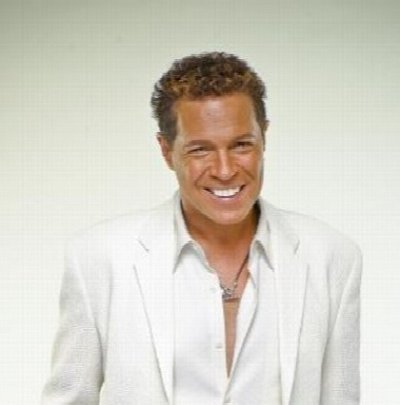 Clint Holmes at Seneca Niagara Casino & Hotel — Nov 25, 2011