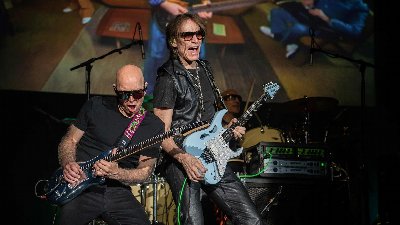 SatchVai Band featuring Joe Satriani and Steve Vai