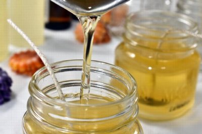 Sip and Create: Candlemaking at the Botanical Gardens