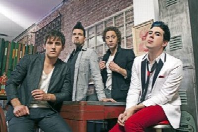 Marianas Trench (Presented by 98.5 KISS)