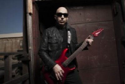 Joe Satriani: Unstoppable Momentum Tour