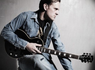  JOE BONAMASSA