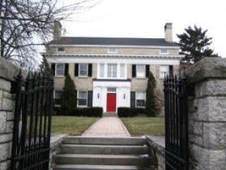 Lincoln Parkway Walking Tour