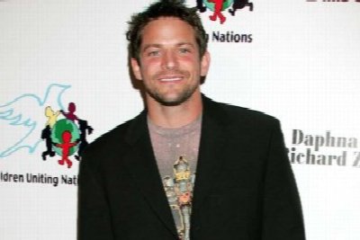Jeff Timmons (of 98 Degrees) at 4224 Maple Rd. Amherst NY — Jun 14, 2014