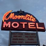 Moonlite Motel