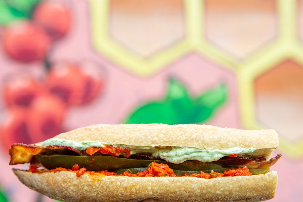 Tipico Coffee & Cafe