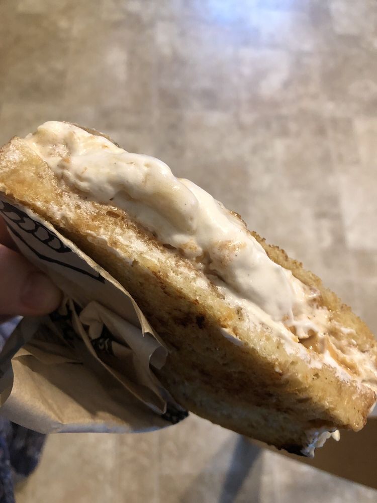 Breadhive Bakery & Cafe