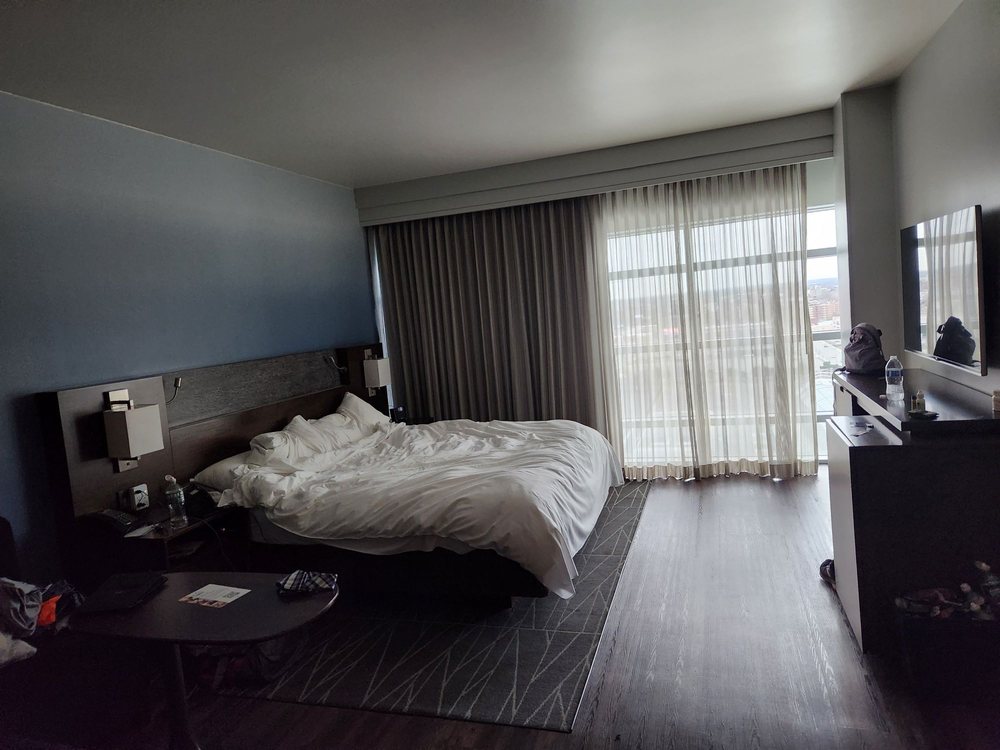 Buffalo Marriott at LECOM HARBORCENTER