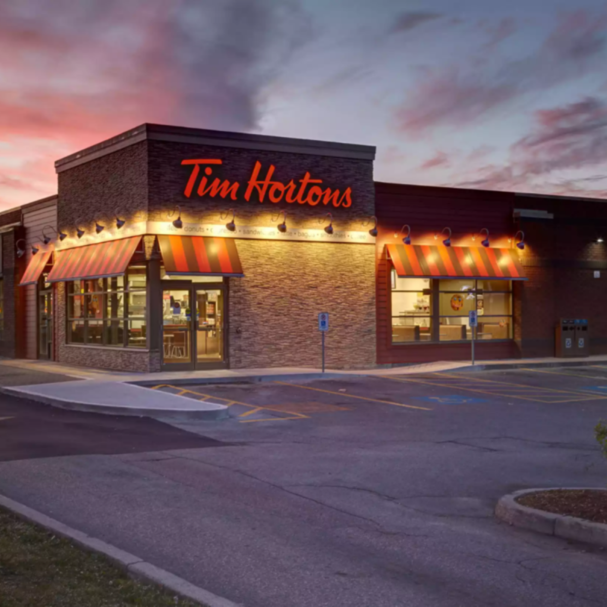Tim Horton's - Maple Road
