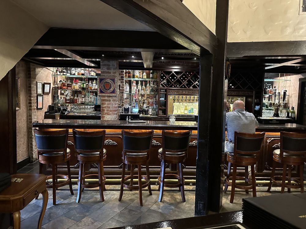 Red Coach Inn